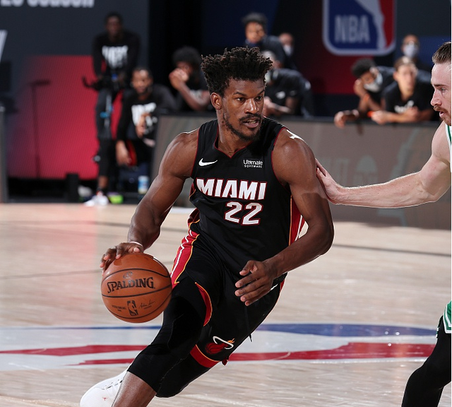 替补球员多 替补球员多